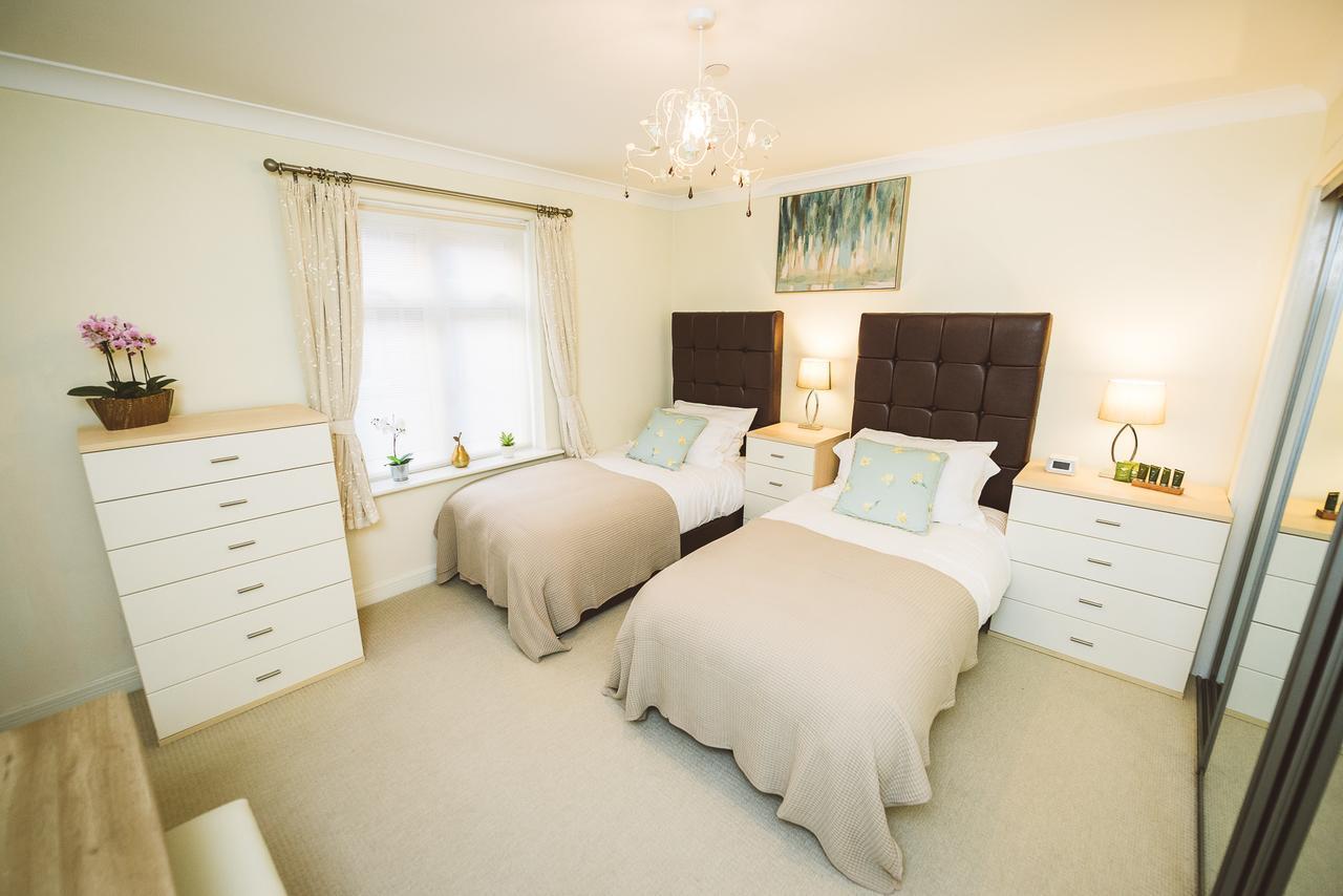 Charming Two Bedroom Apartment With Free Private Parking Лезерхед Экстерьер фото